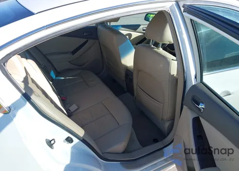 2010 Nissan Altima 2.5 S z USA, uszkodzony, nr VIN 1N4AL2AP6AN531989